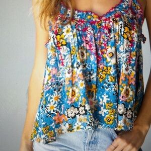 NWT Natural Life Embroidered Floral Top